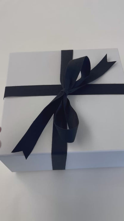 Tui Gift Box